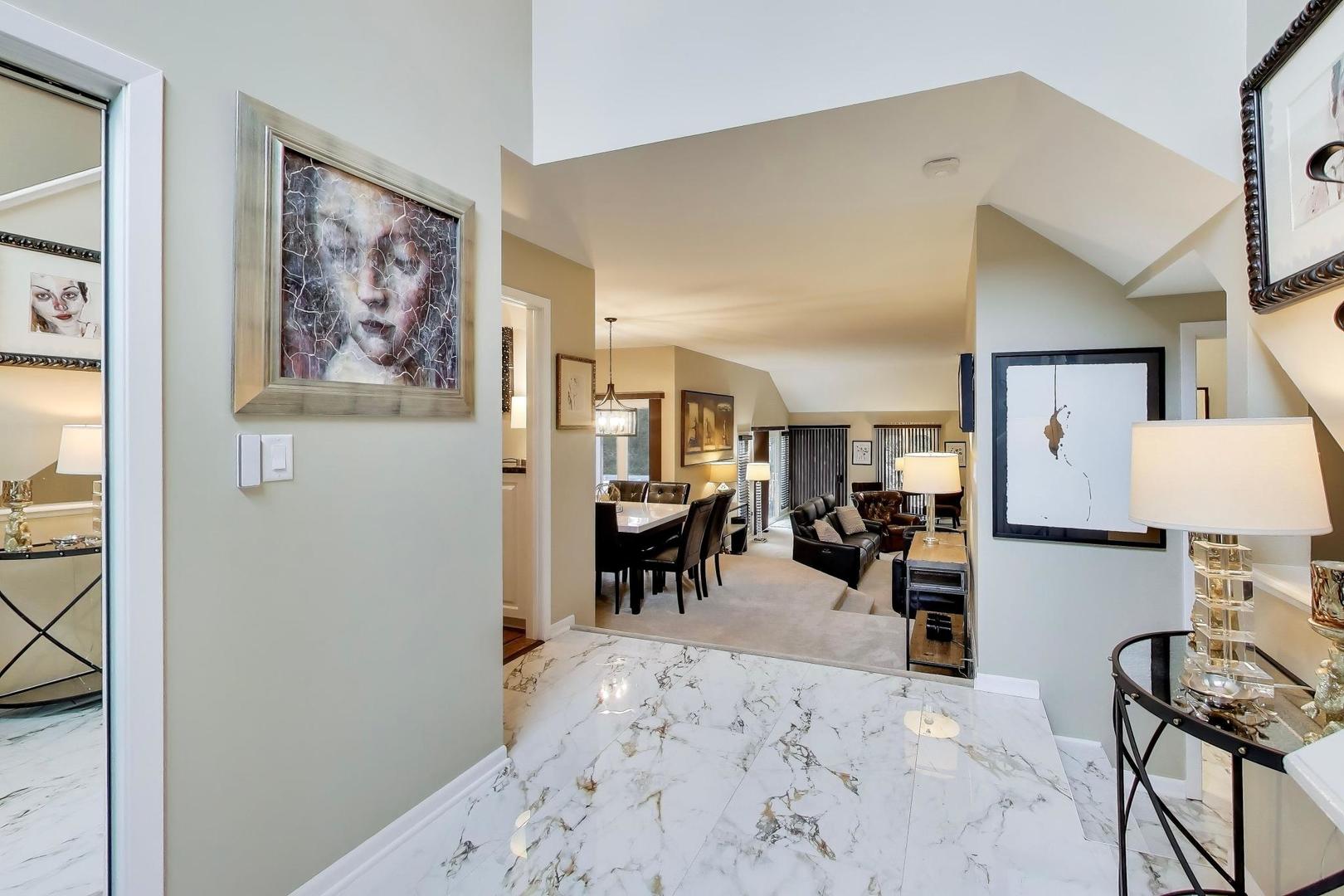 22 Rodeo Drive, Burr Ridge, IL 60527