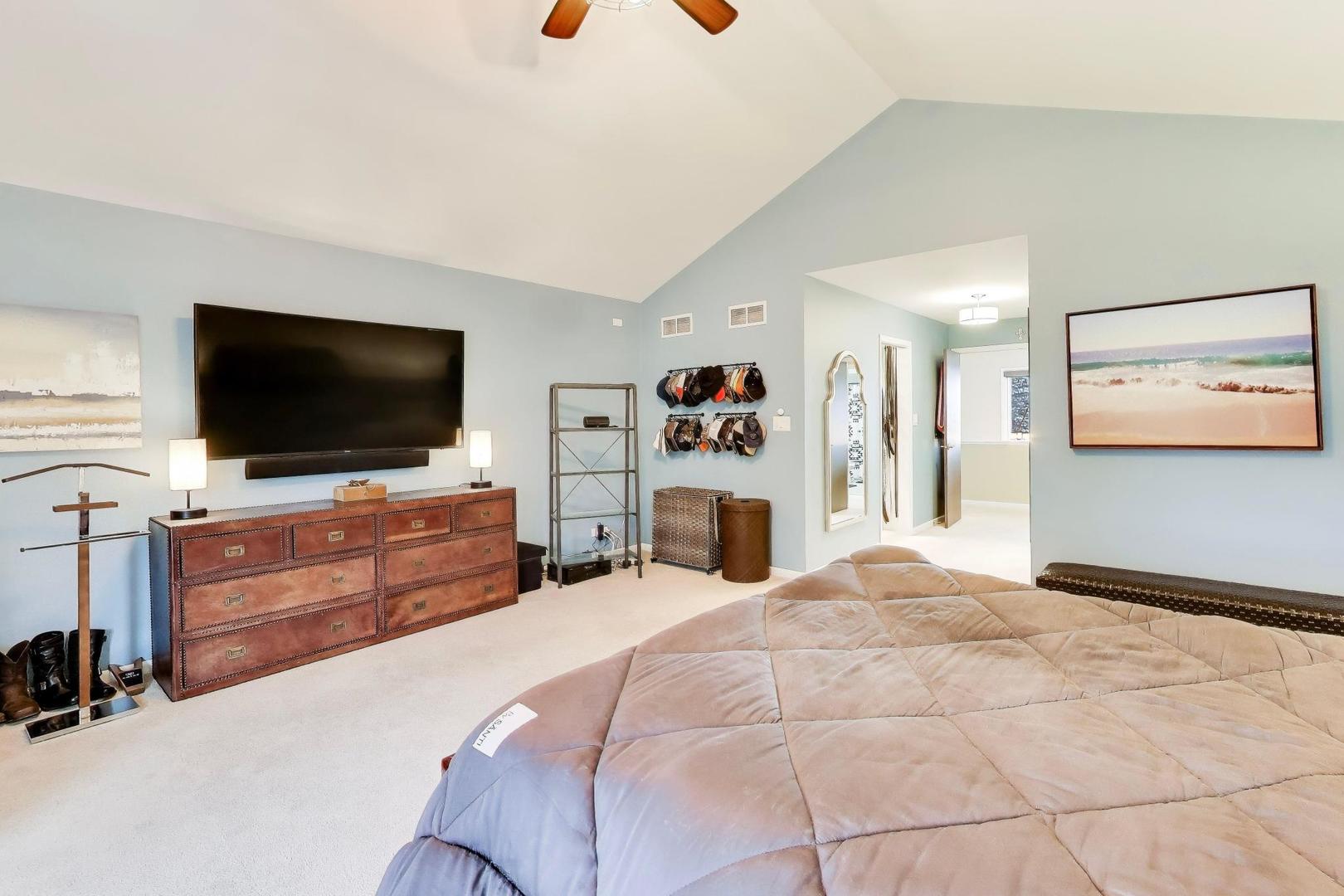 22 Rodeo Drive, Burr Ridge, IL 60527