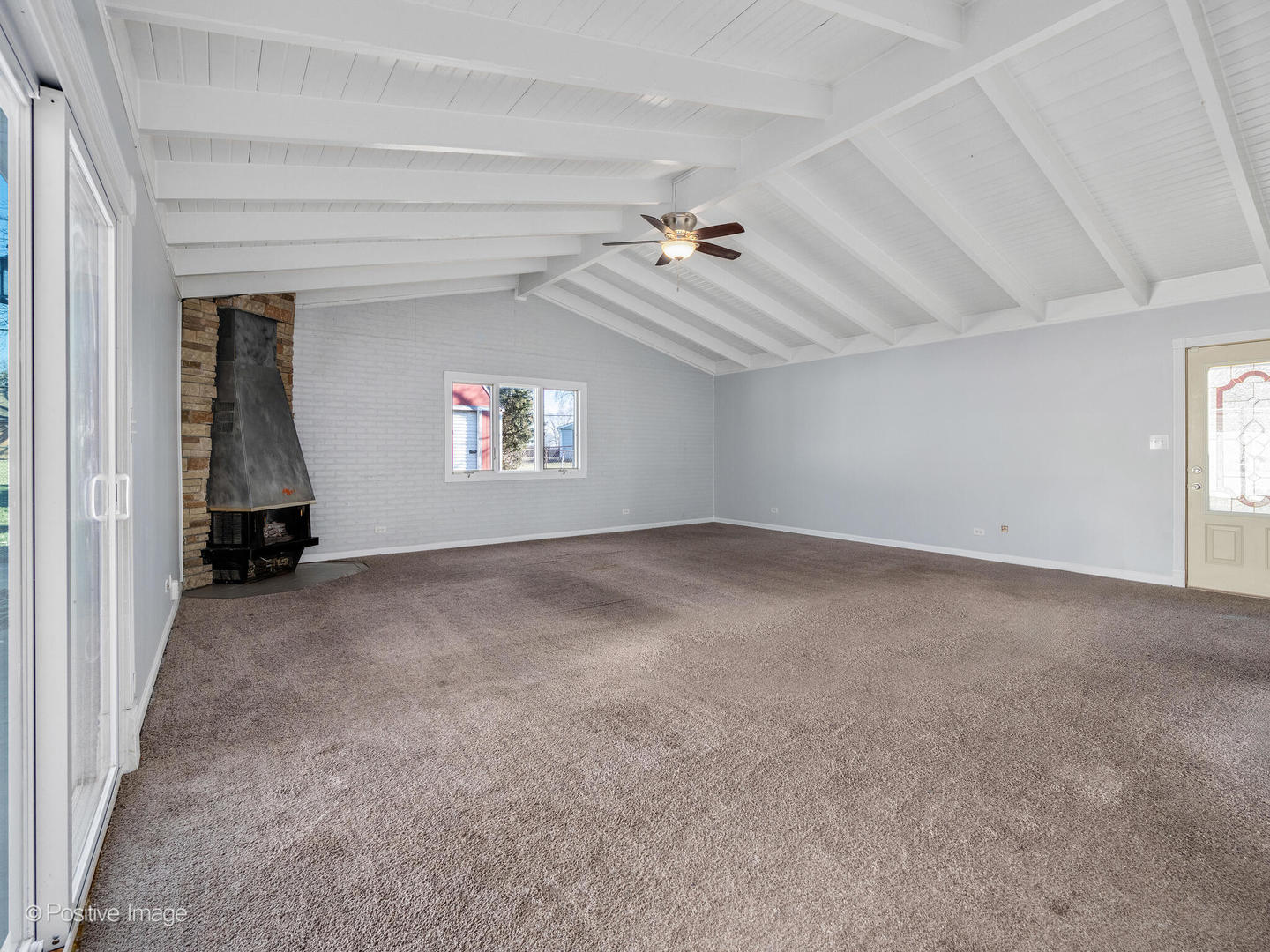 27 Hawthorne Lane, Streamwood, IL 60107