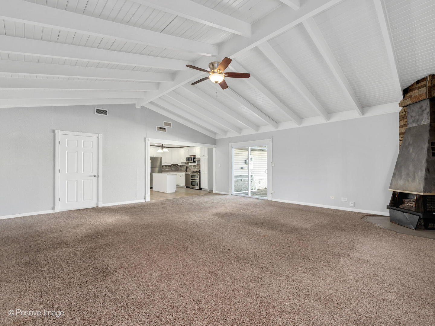 27 Hawthorne Lane, Streamwood, IL 60107