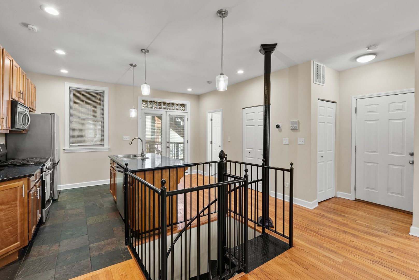 3105 W George Street #1, Chicago, IL 60618