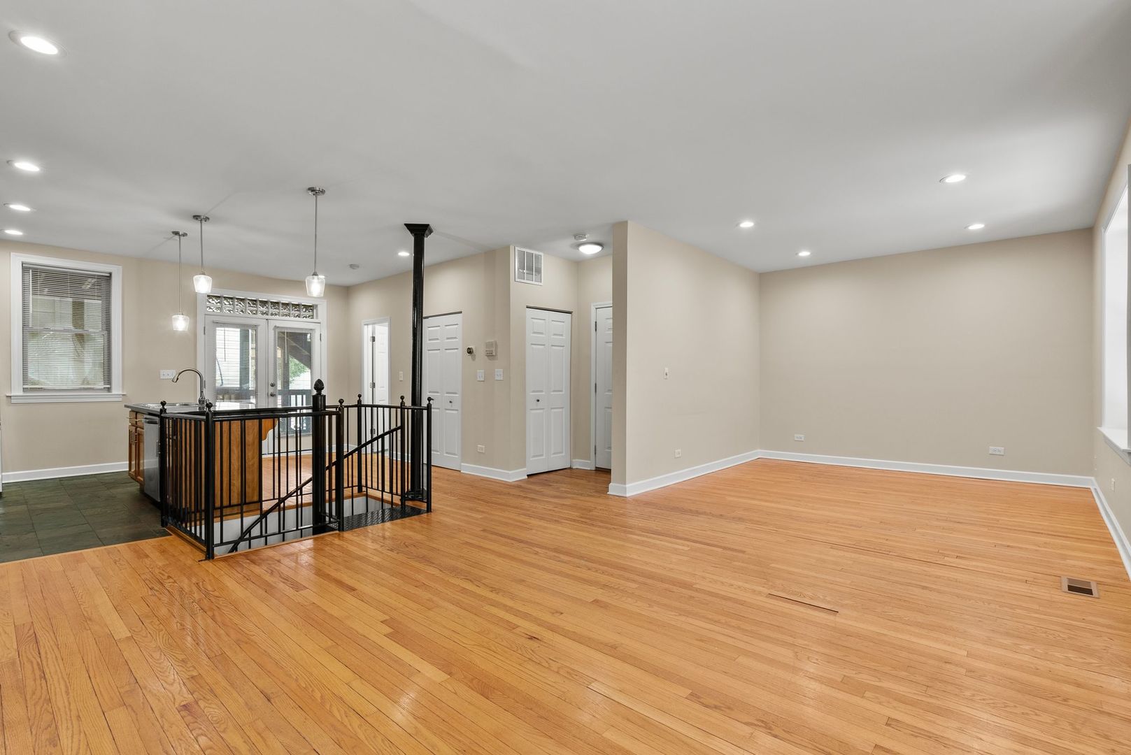 3105 W George Street #1, Chicago, IL 60618