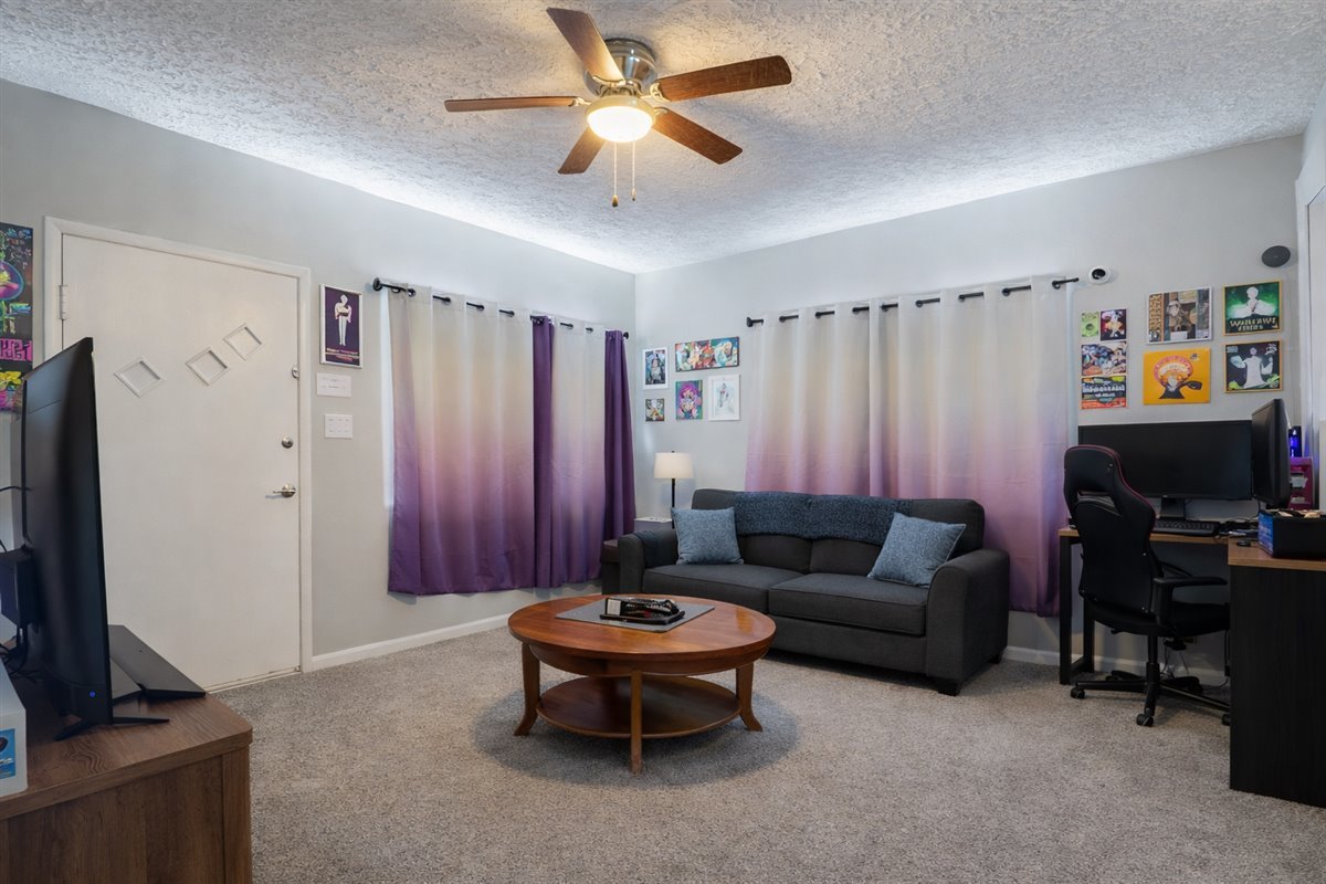 1003 W Jackson Street, Bloomington, IL 61701