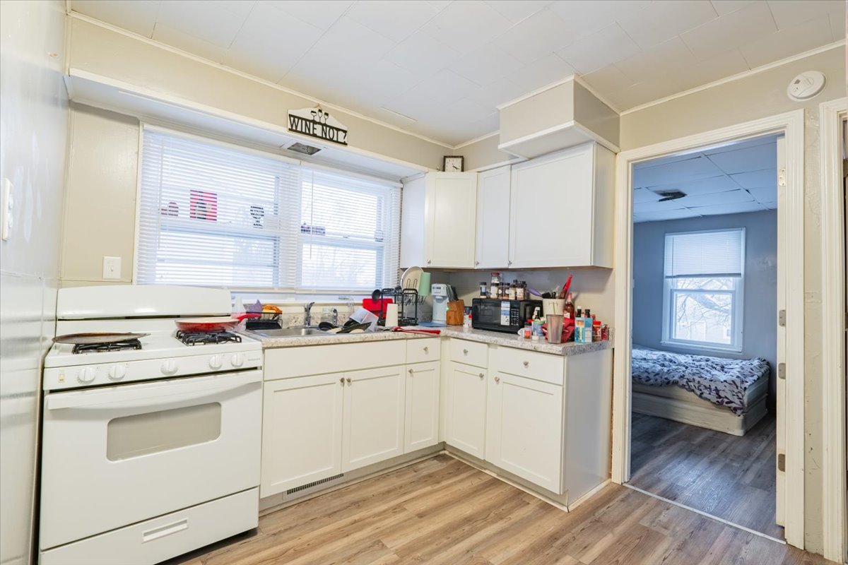 1003 W Jackson Street, Bloomington, IL 61701