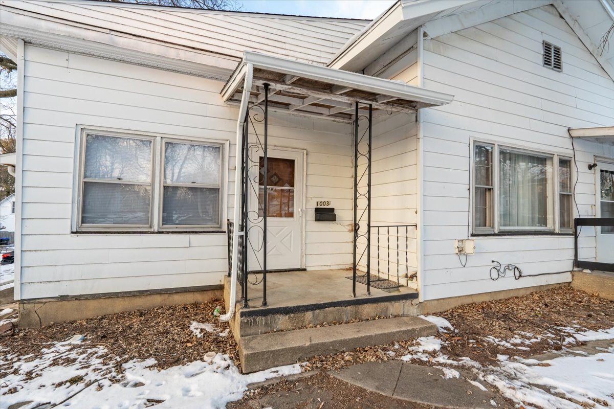 1003 W Jackson Street, Bloomington, IL 61701