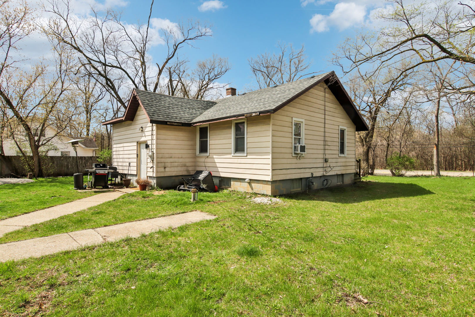 11471 W Leland Avenue, Beach Park, IL 60099