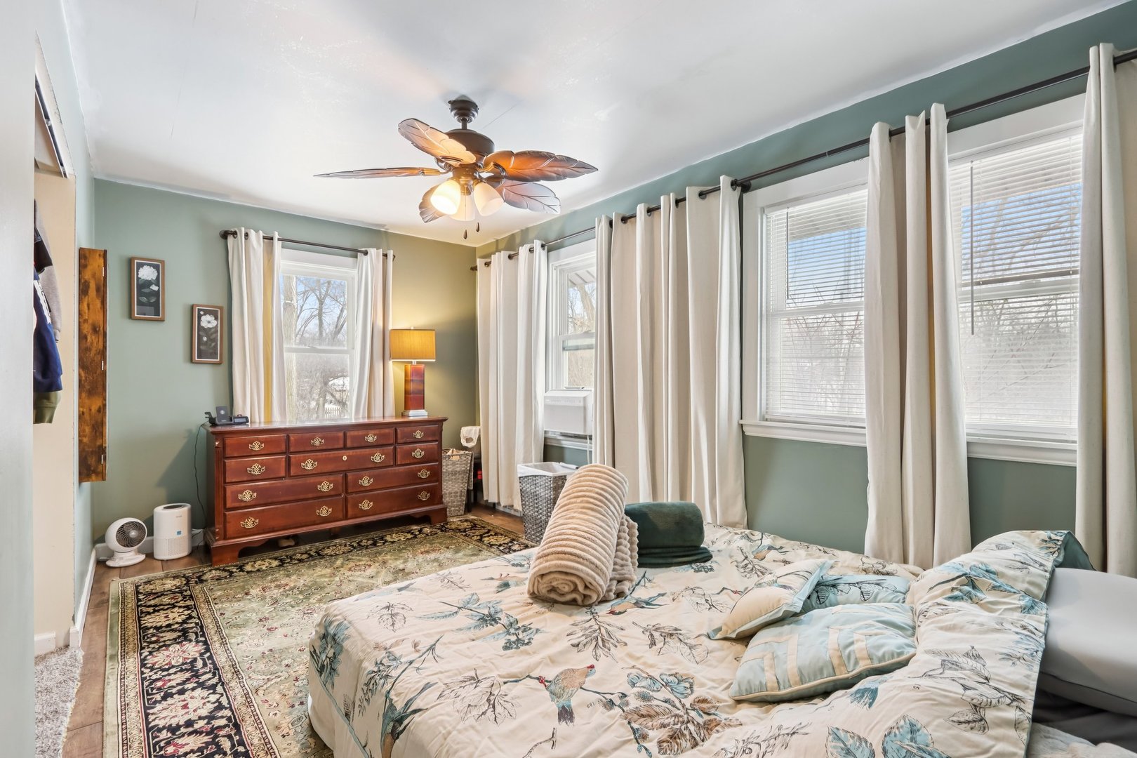 11471 W Leland Avenue, Beach Park, IL 60099