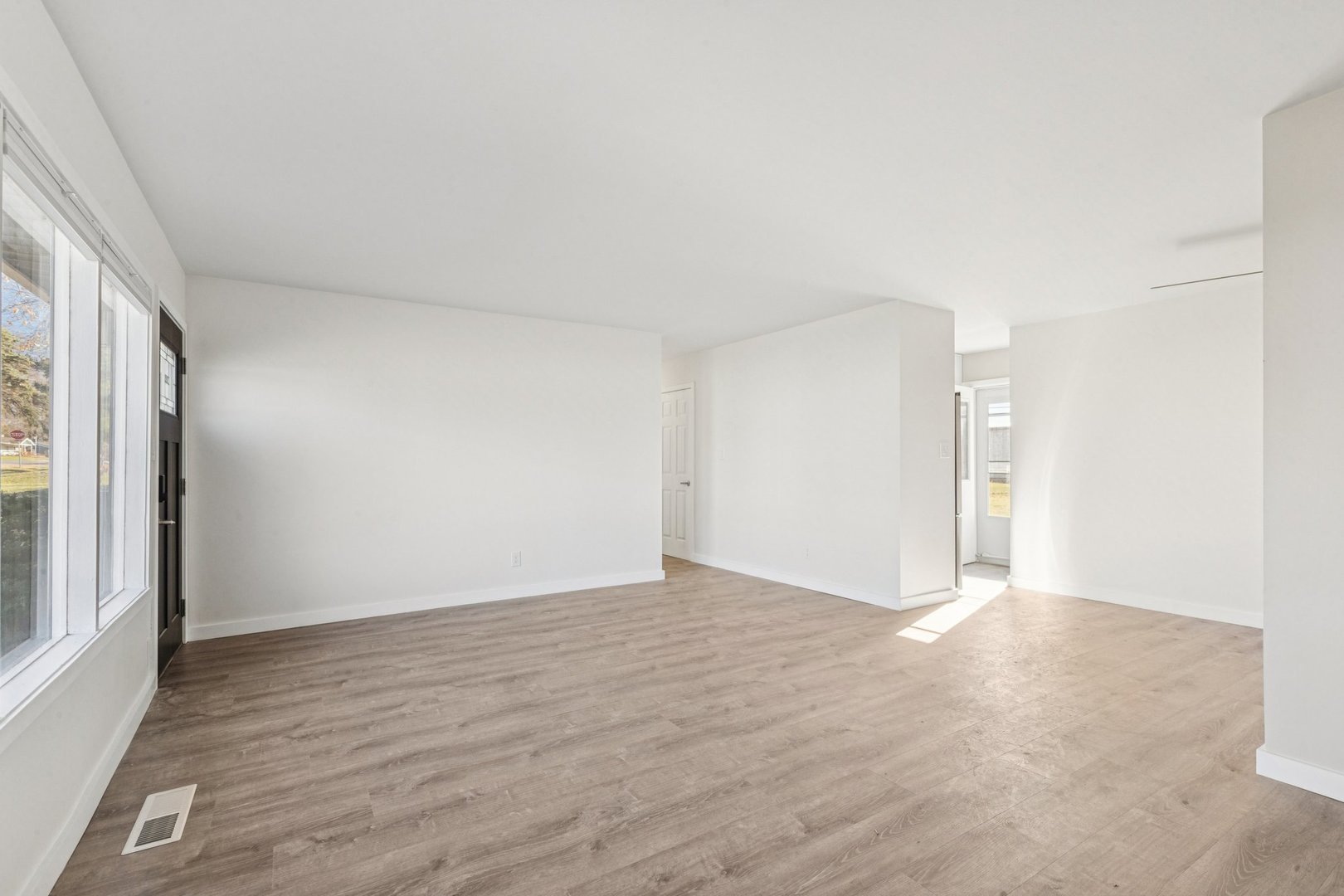 2413 Country Lane, McHenry, IL 60051