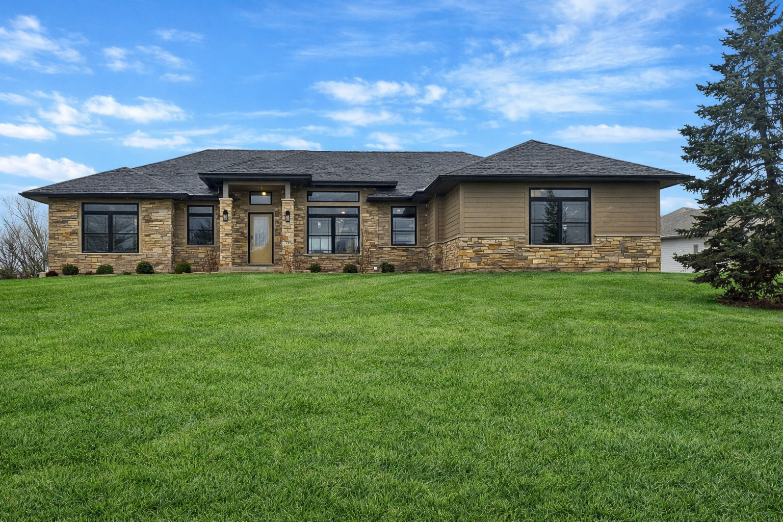 1979 Red Oak Lane, Spring Grove, IL 60081