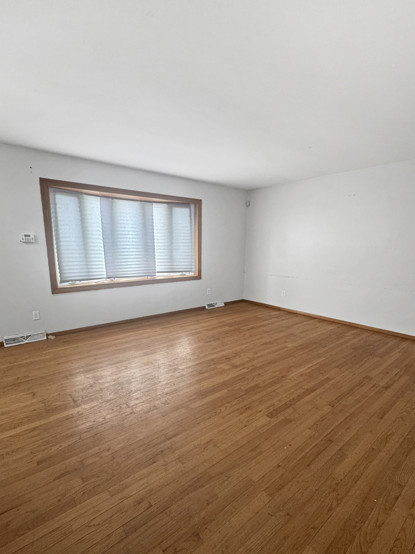 17526 Shirley Drive, Lansing, IL 60438