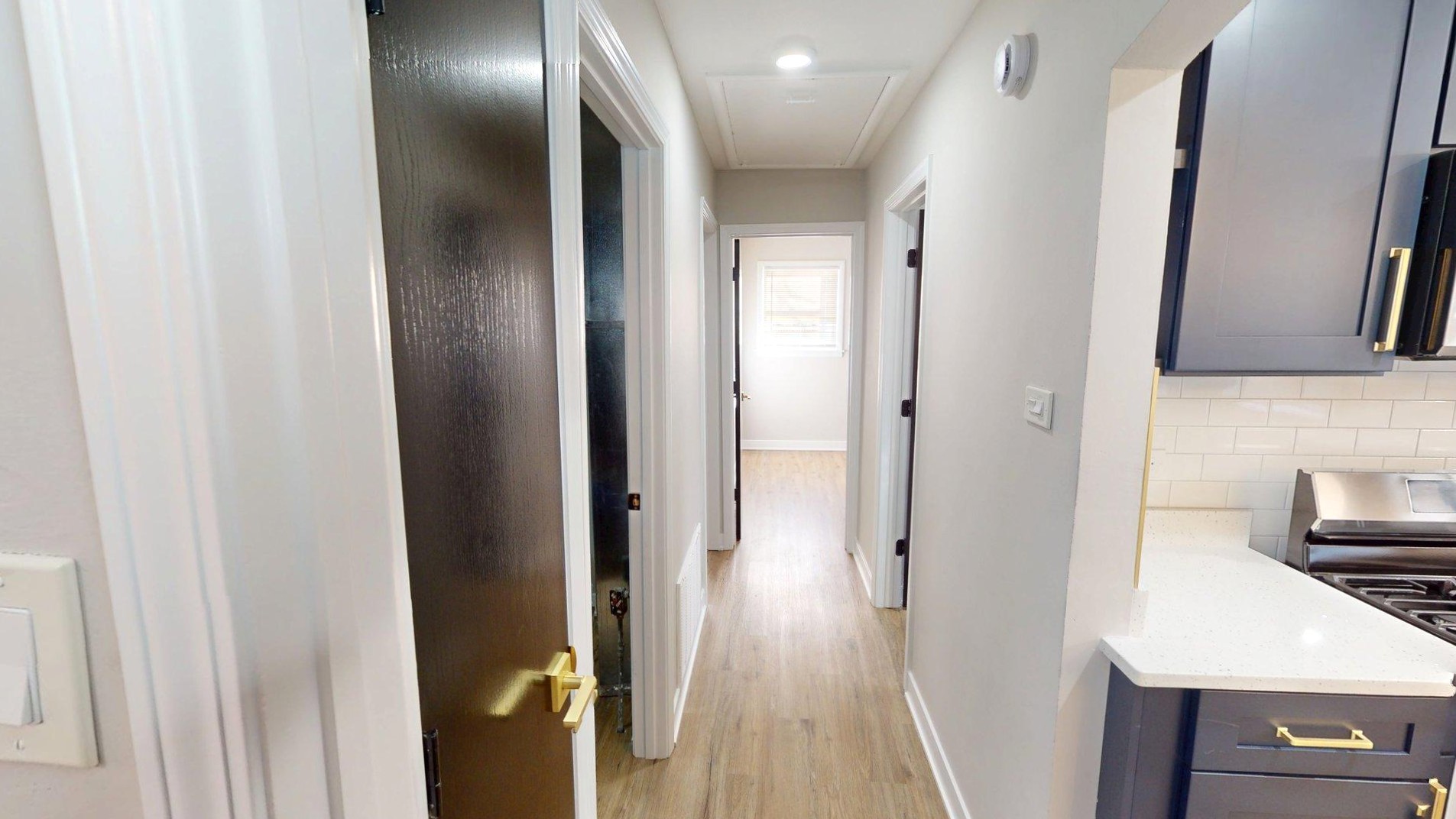 1021 W Vermont Avenue, Chicago, IL 60827