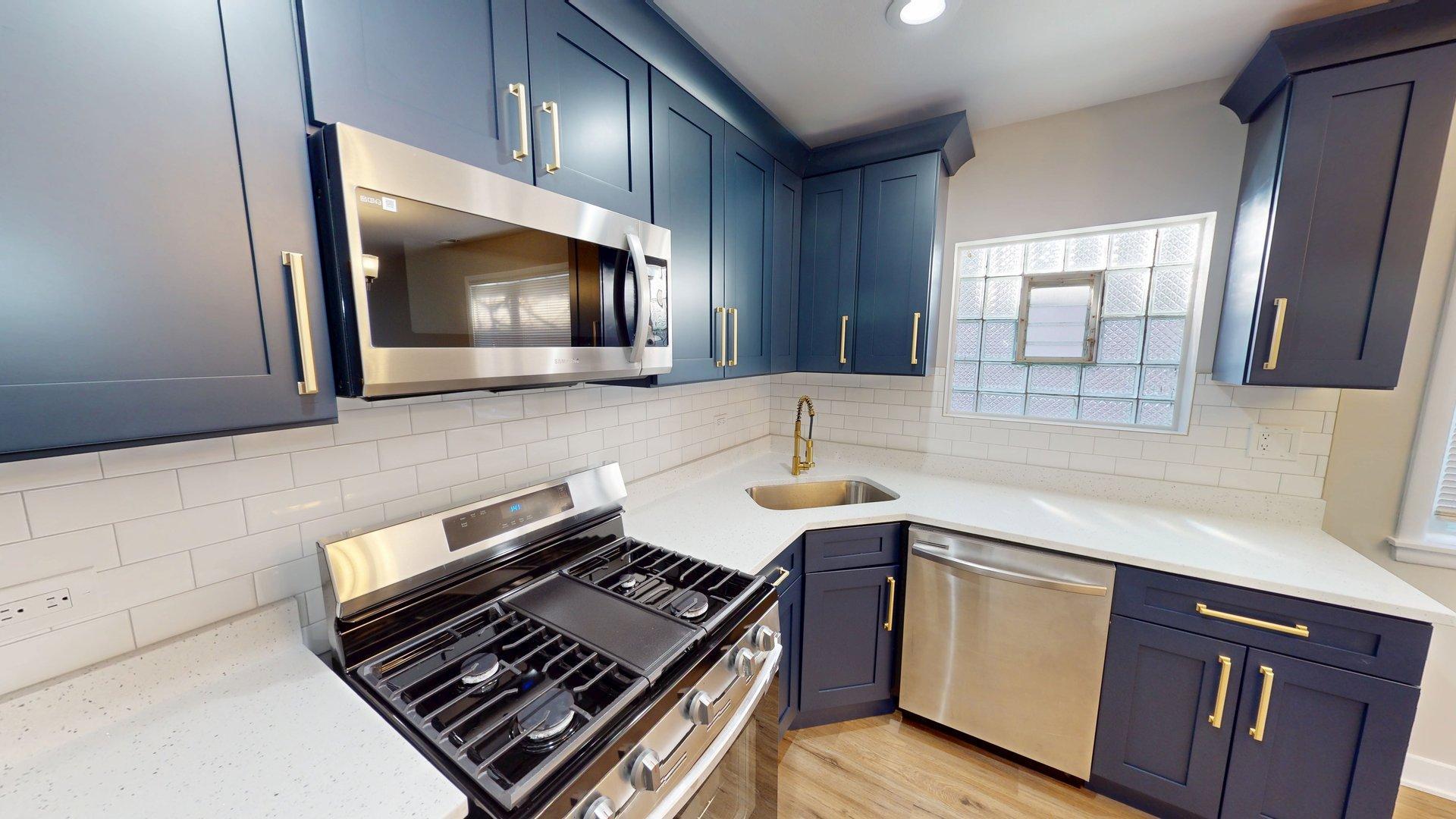 1021 W Vermont Avenue, Chicago, IL 60827