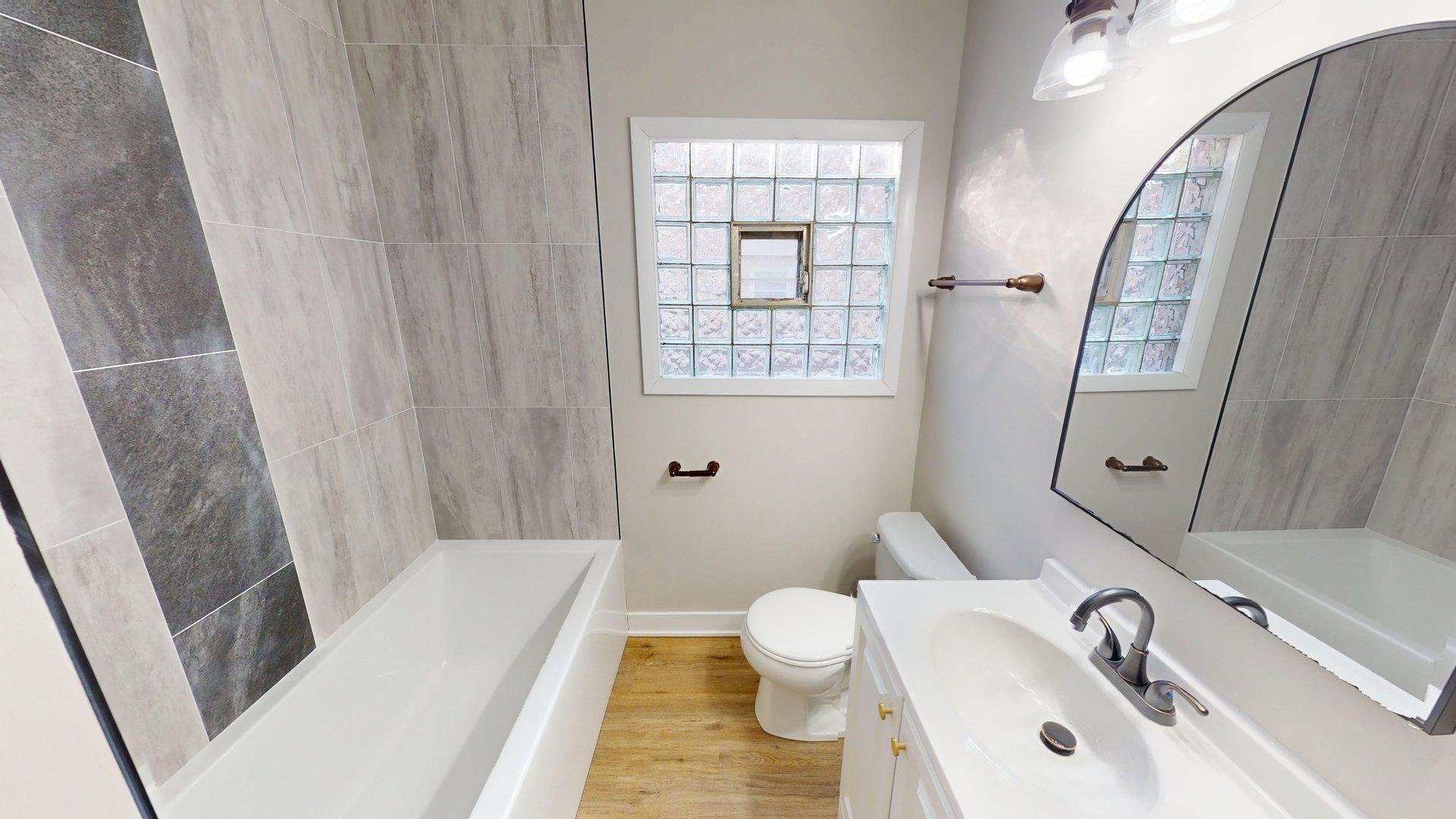 1021 W Vermont Avenue, Chicago, IL 60827