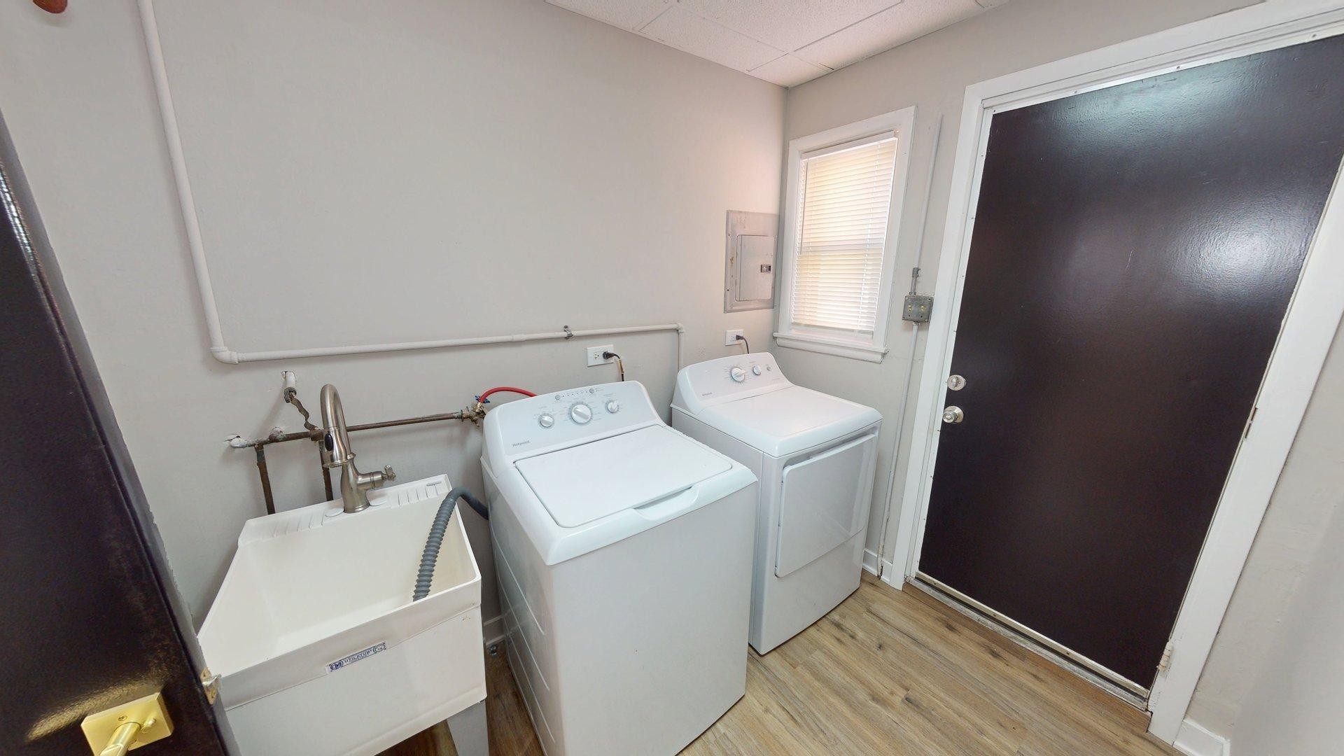 1021 W Vermont Avenue, Chicago, IL 60827