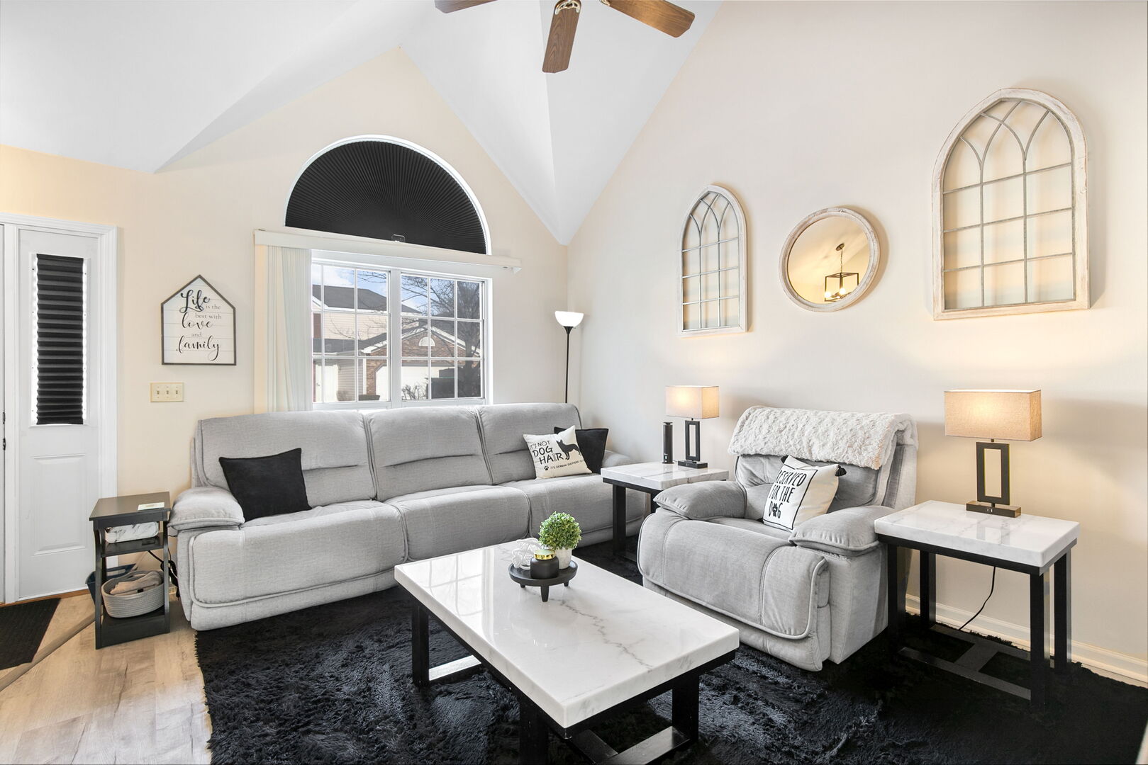 1879 Independence Court, Gurnee, IL 60031