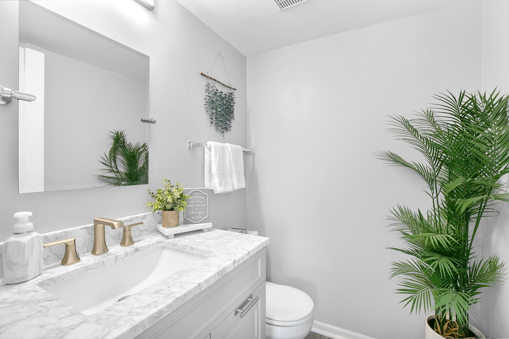 1879 Independence Court, Gurnee, IL 60031