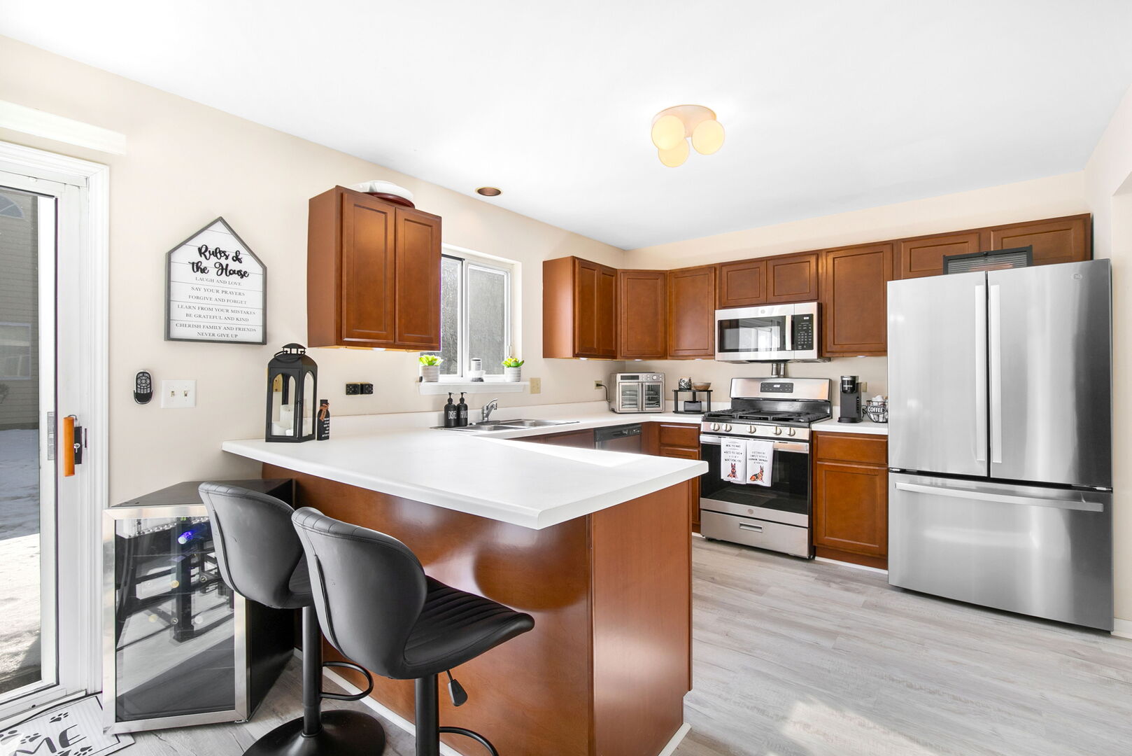 1879 Independence Court, Gurnee, IL 60031