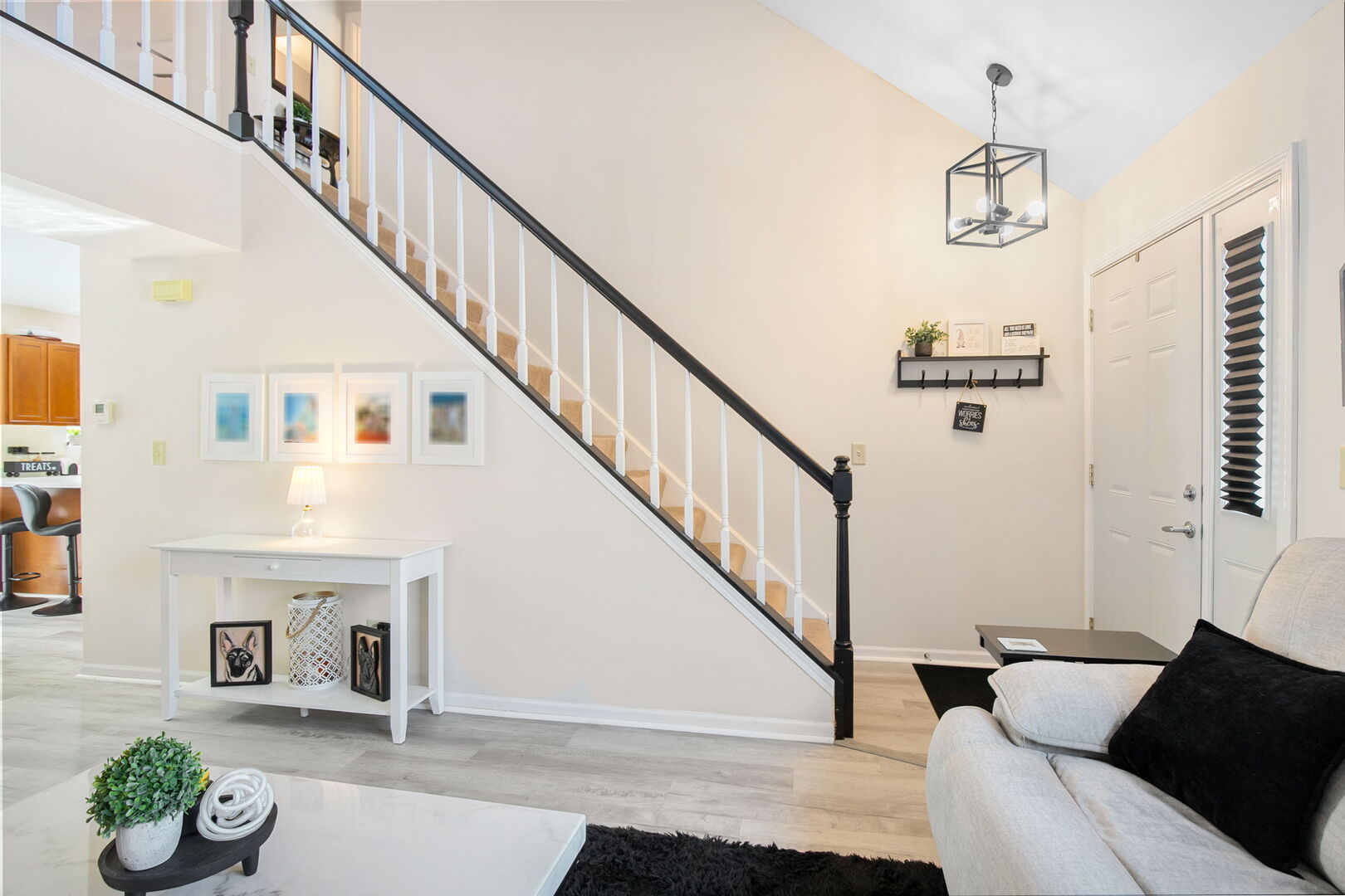 1879 Independence Court, Gurnee, IL 60031