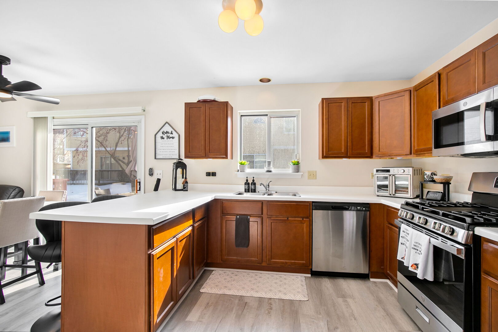 1879 Independence Court, Gurnee, IL 60031