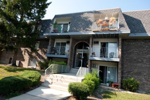 928 Jonathon Court #304, Prospect Heights, IL 60070
