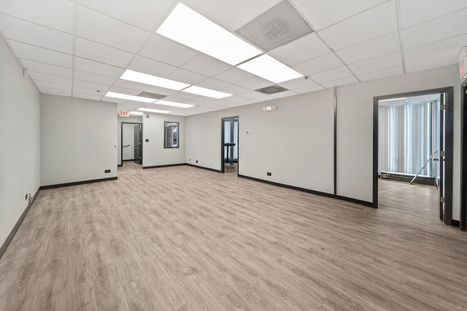 1980 S. Carboy Road, Mount Prospect, IL 60056