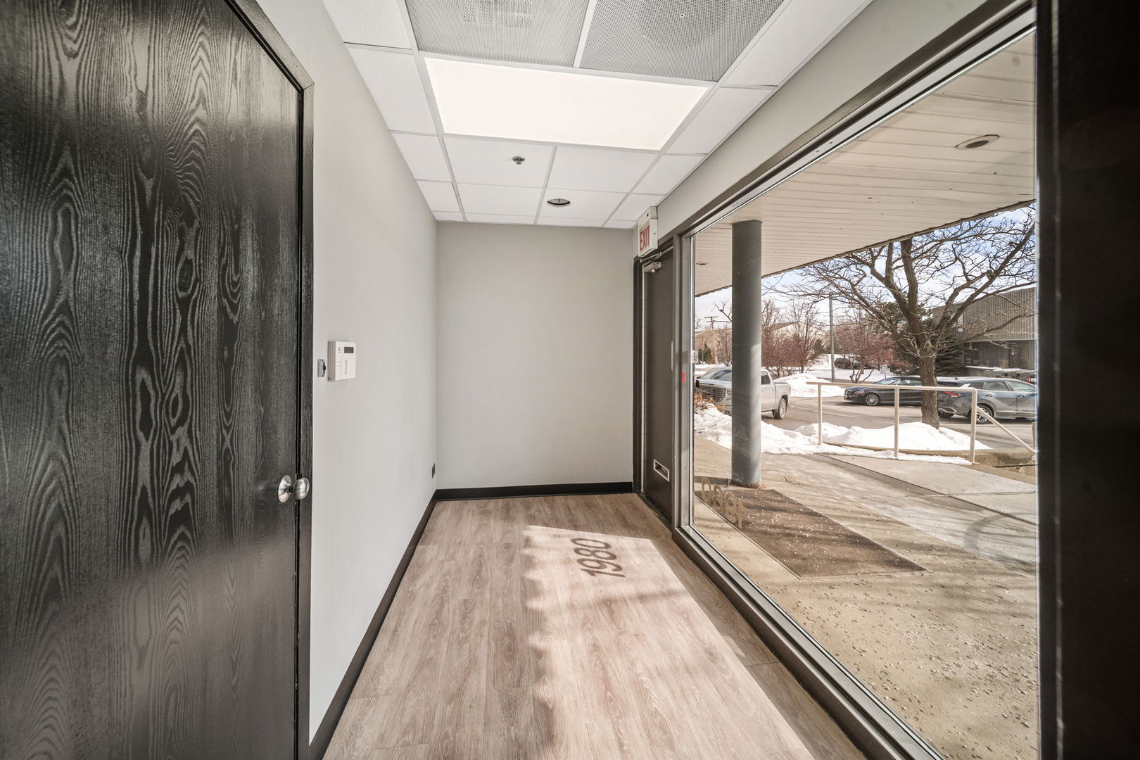 1980 S. Carboy Road, Mount Prospect, IL 60056