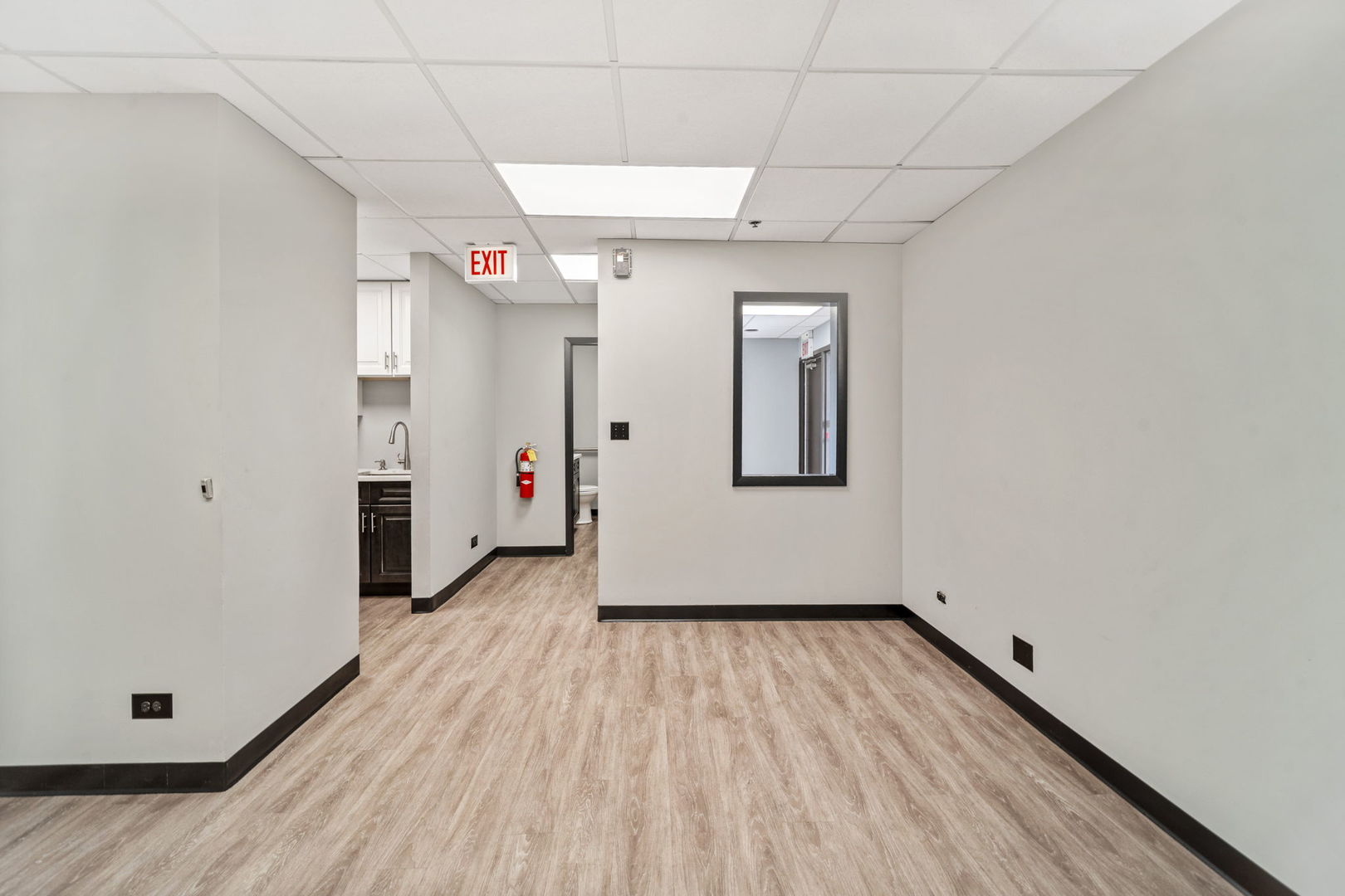 1980 S. Carboy Road, Mount Prospect, IL 60056