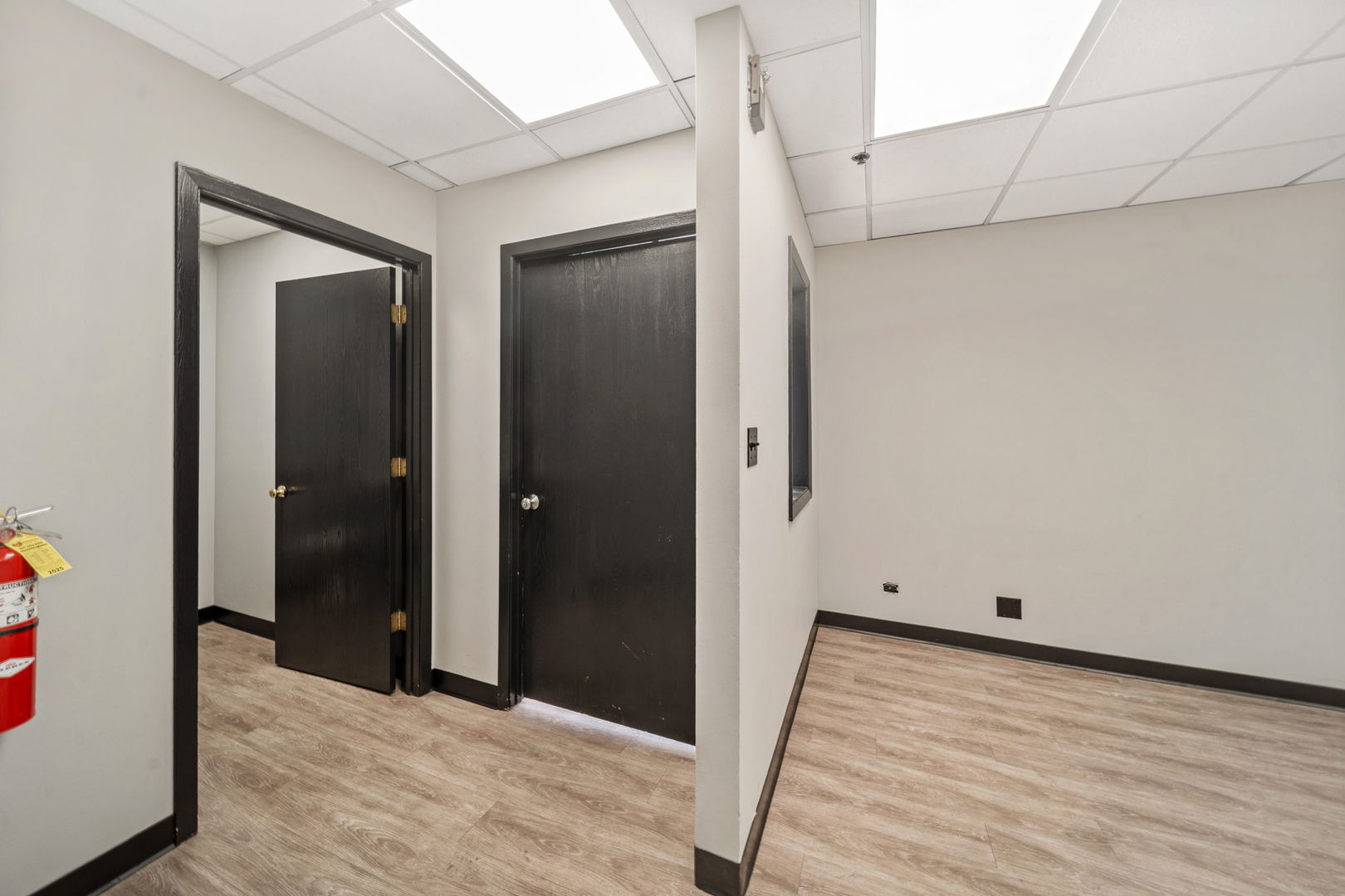 1980 S. Carboy Road, Mount Prospect, IL 60056