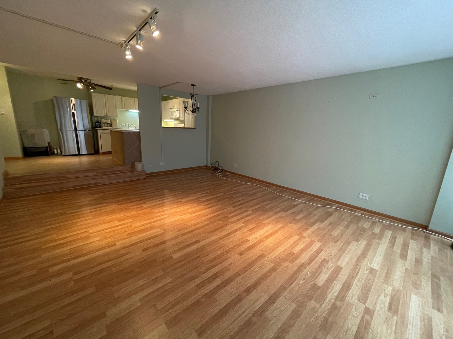 230 E Ontario Street #402, Chicago, IL 60611