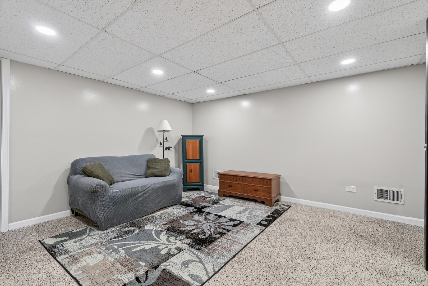 203 S See Gwun Avenue, Mount Prospect, IL 60056