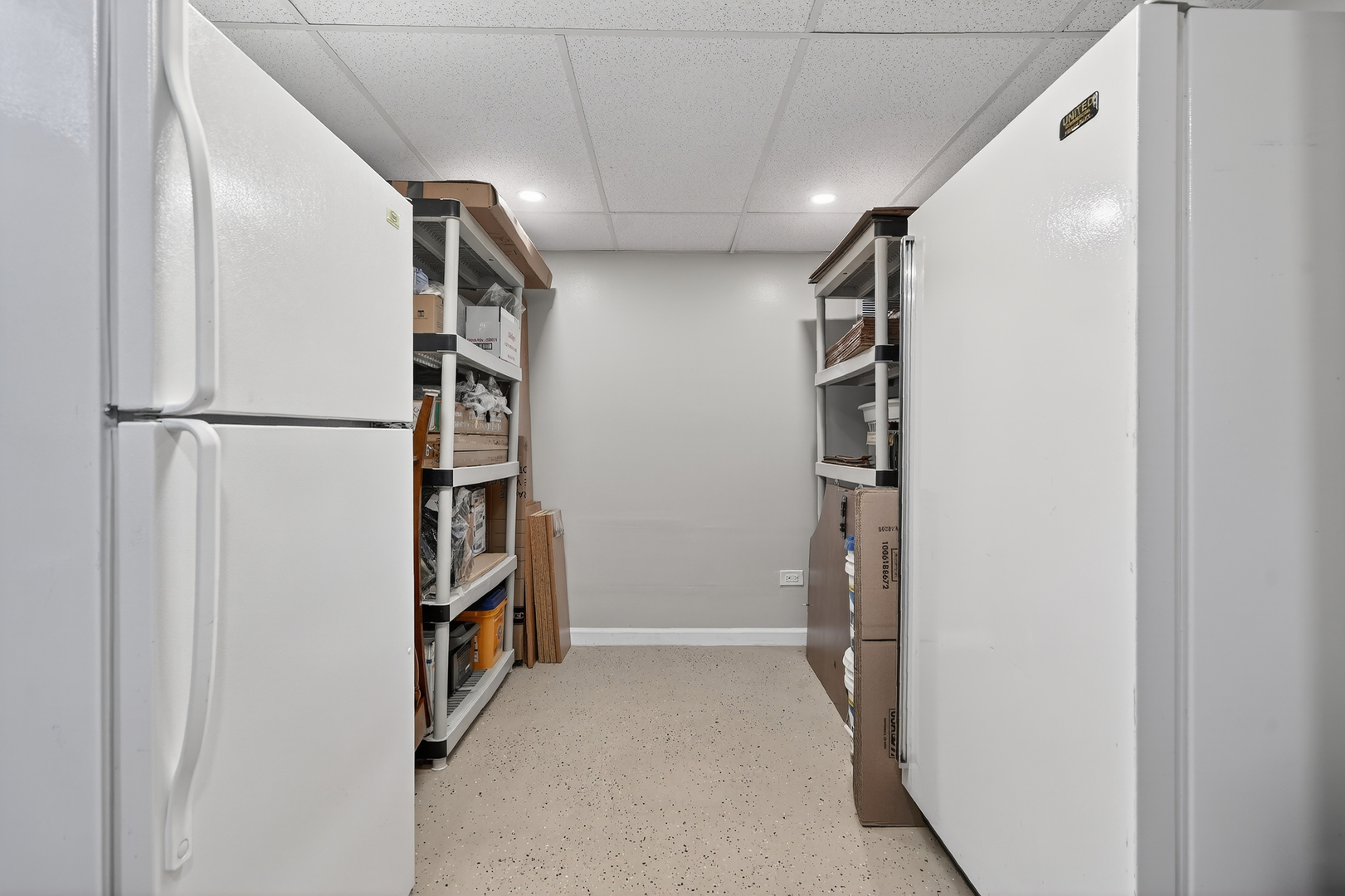 203 S See Gwun Avenue, Mount Prospect, IL 60056