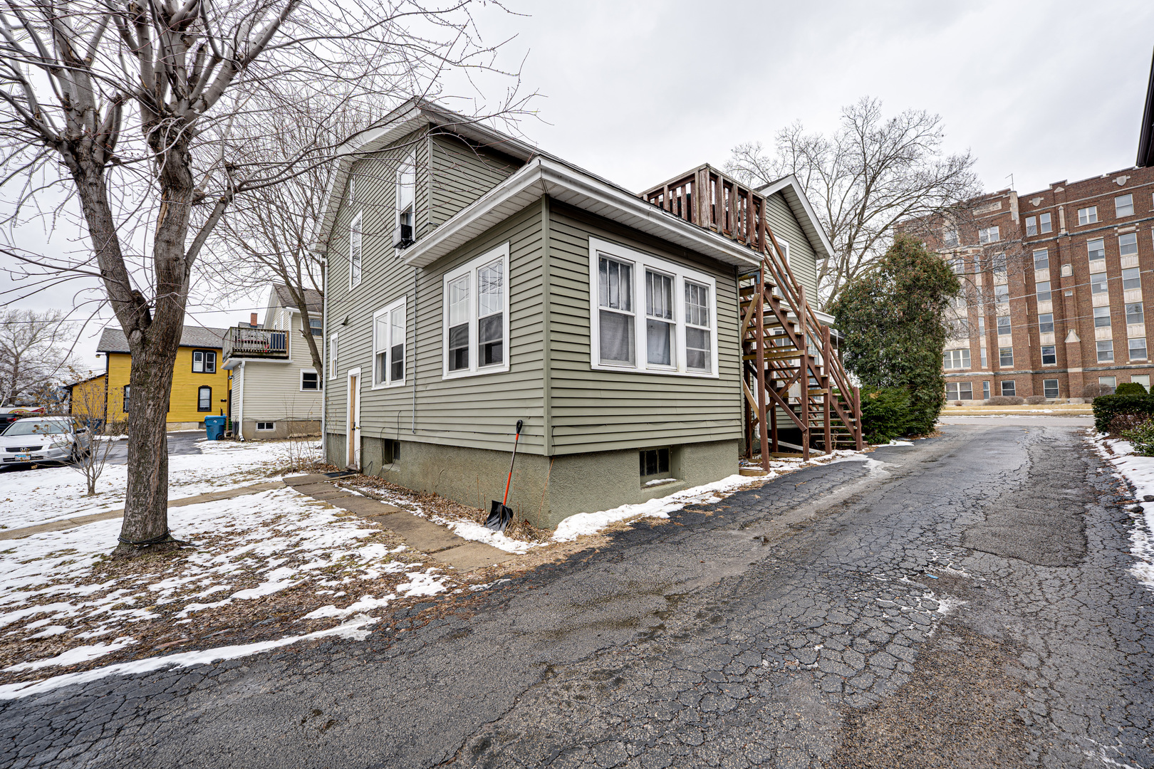 426 N Lake Street #4, Aurora, IL 60506