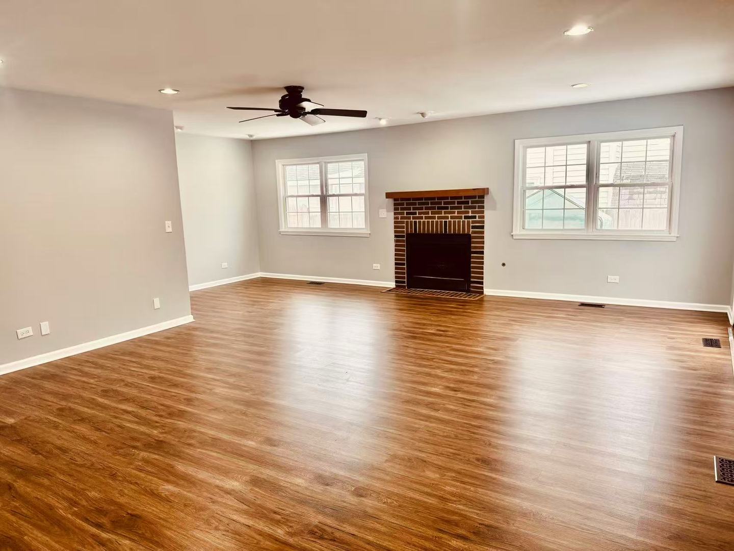 30W011 Kensington Drive, Warrenville, IL 60555