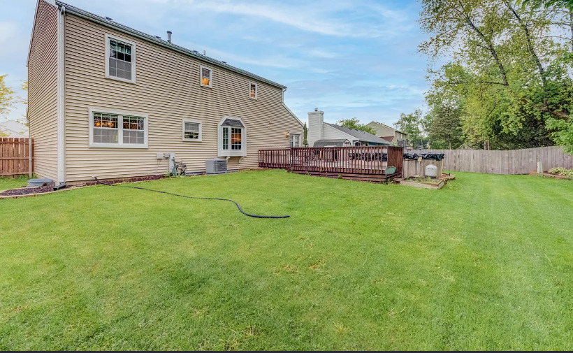 30W011 Kensington Drive, Warrenville, IL 60555