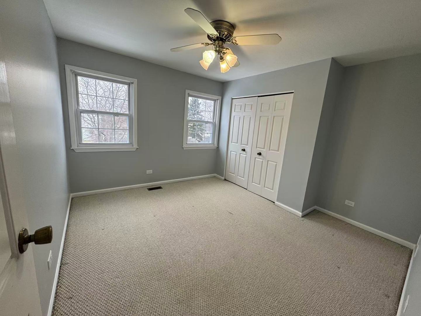 30W011 Kensington Drive, Warrenville, IL 60555