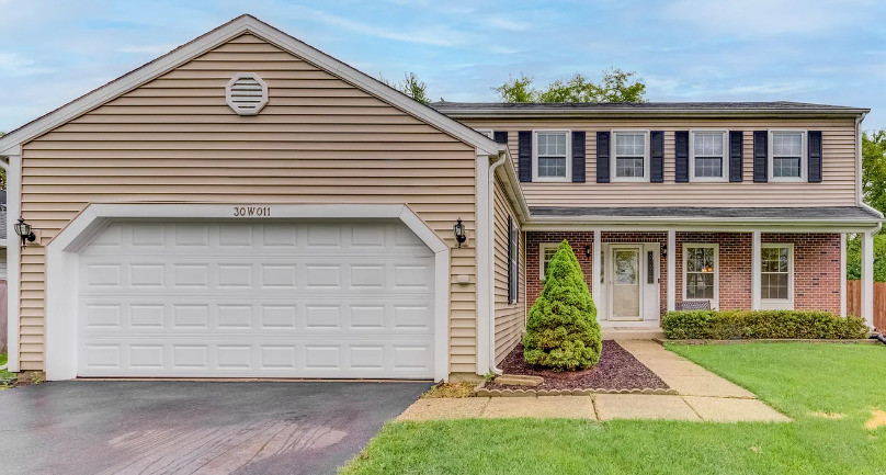 30W011 Kensington Drive, Warrenville, IL 60555