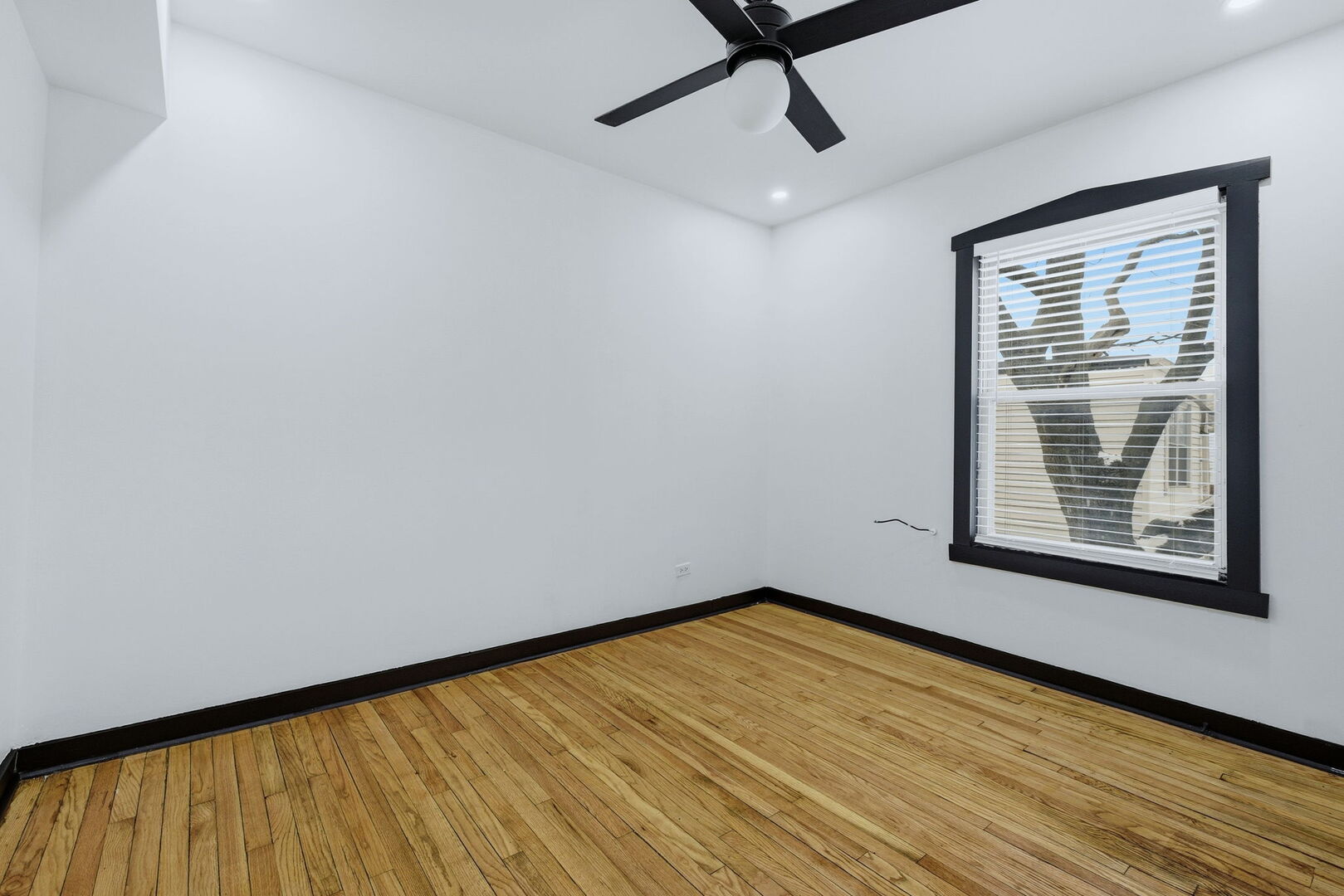 131 E 72nd Street #2E, Chicago, IL 60619