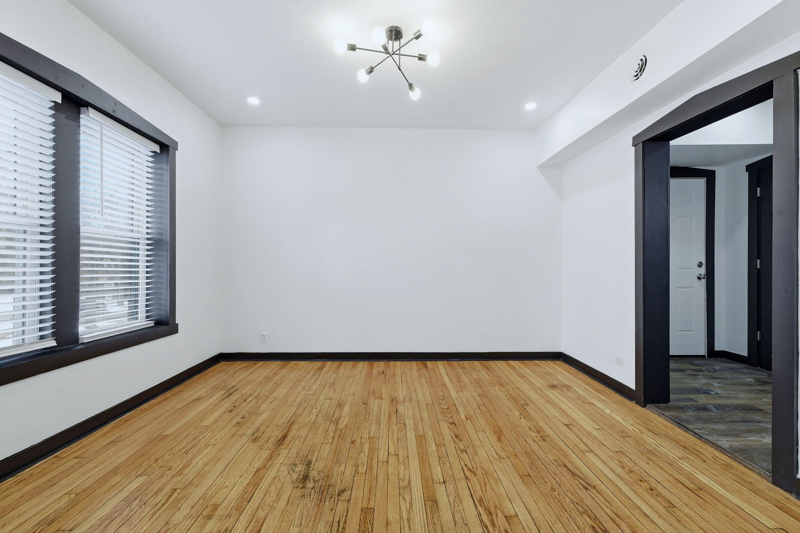 131 E 72nd Street #2E, Chicago, IL 60619