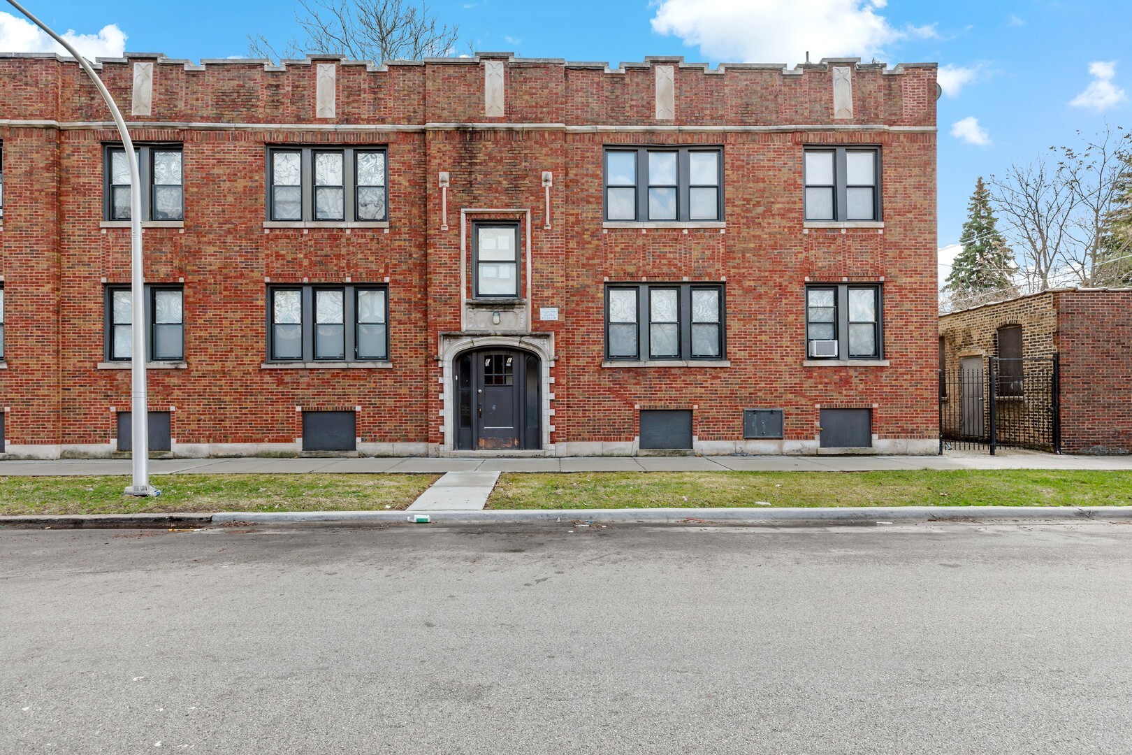131 E 72nd Street #2E, Chicago, IL 60619