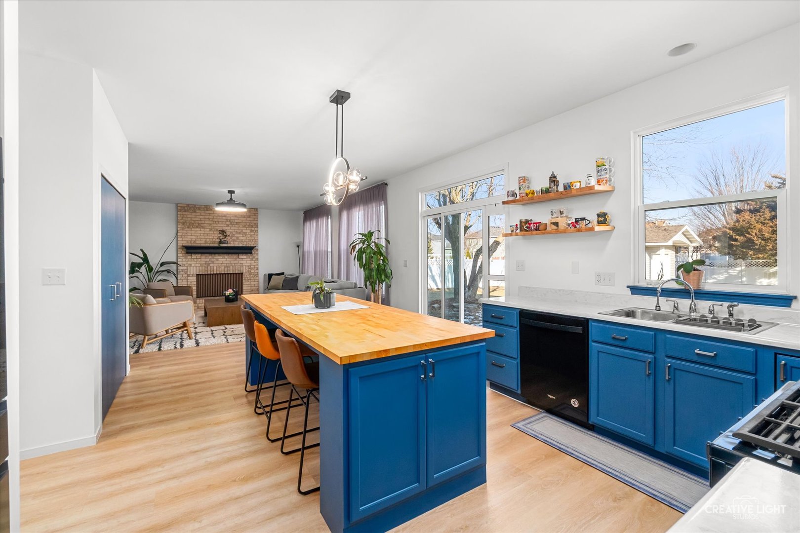 951 Canyon Trail Court, Yorkville, IL 60560