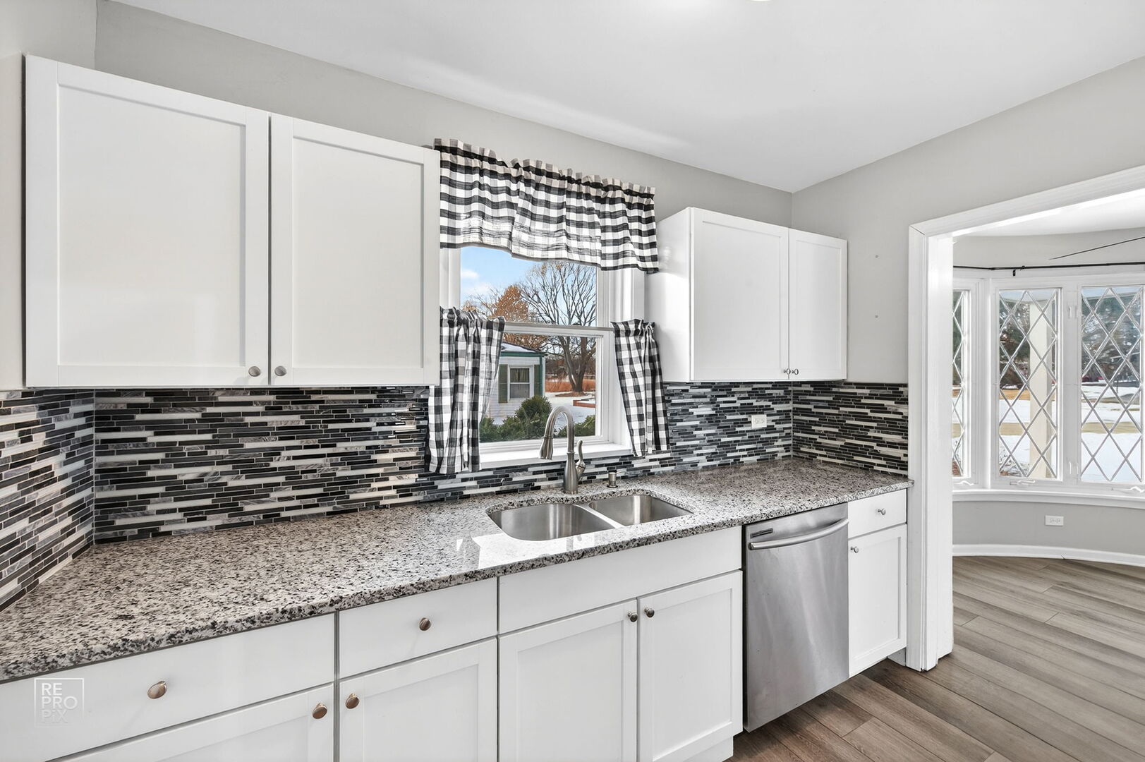 1045 S Columbine Avenue, Lombard, IL 60148