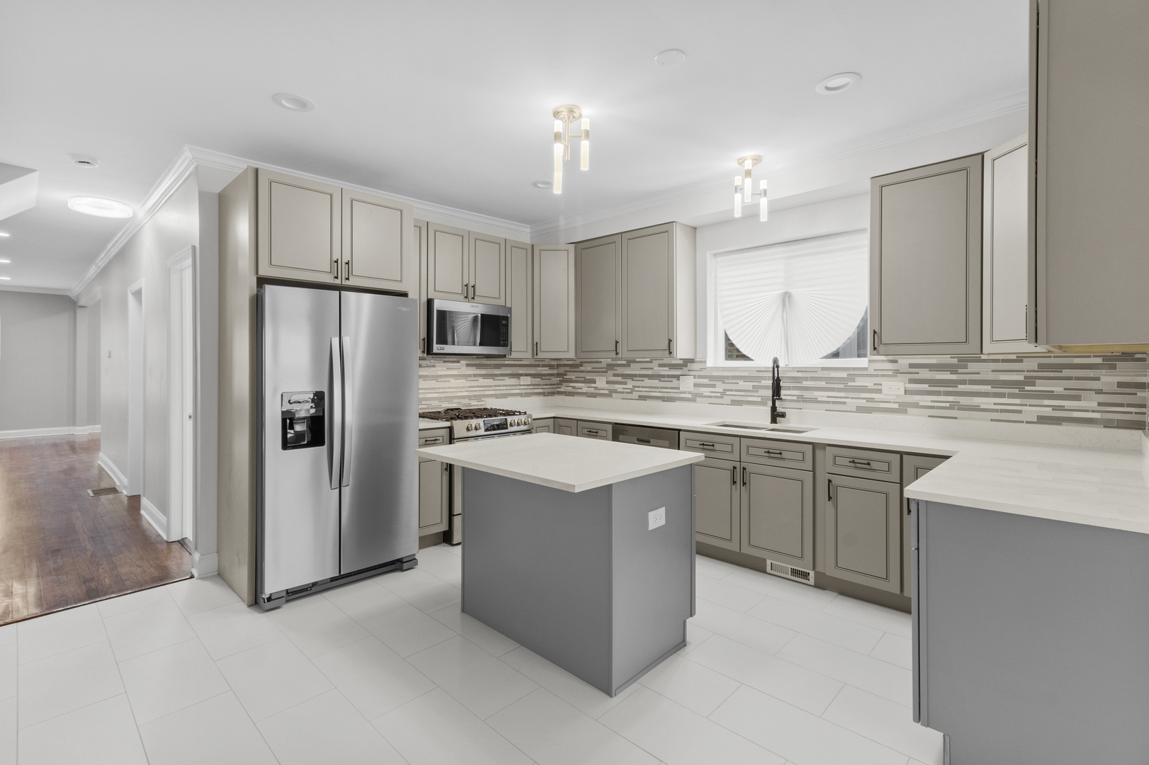 7646 S Wabash Avenue, Chicago, IL 60619