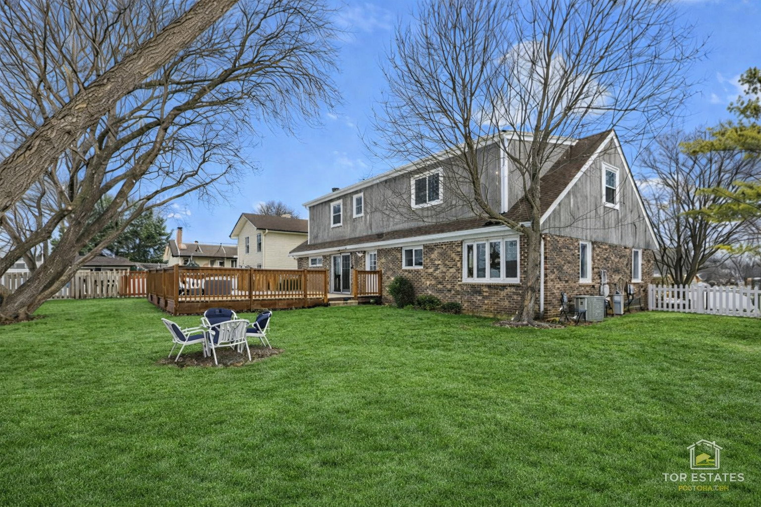 931 CANTERBURY Drive, Schaumburg, IL 60195