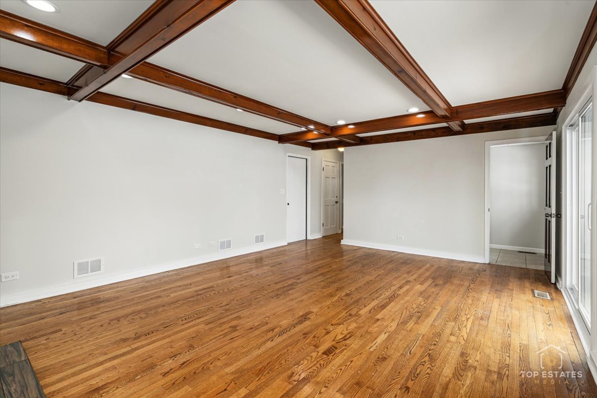 931 CANTERBURY Drive, Schaumburg, IL 60195