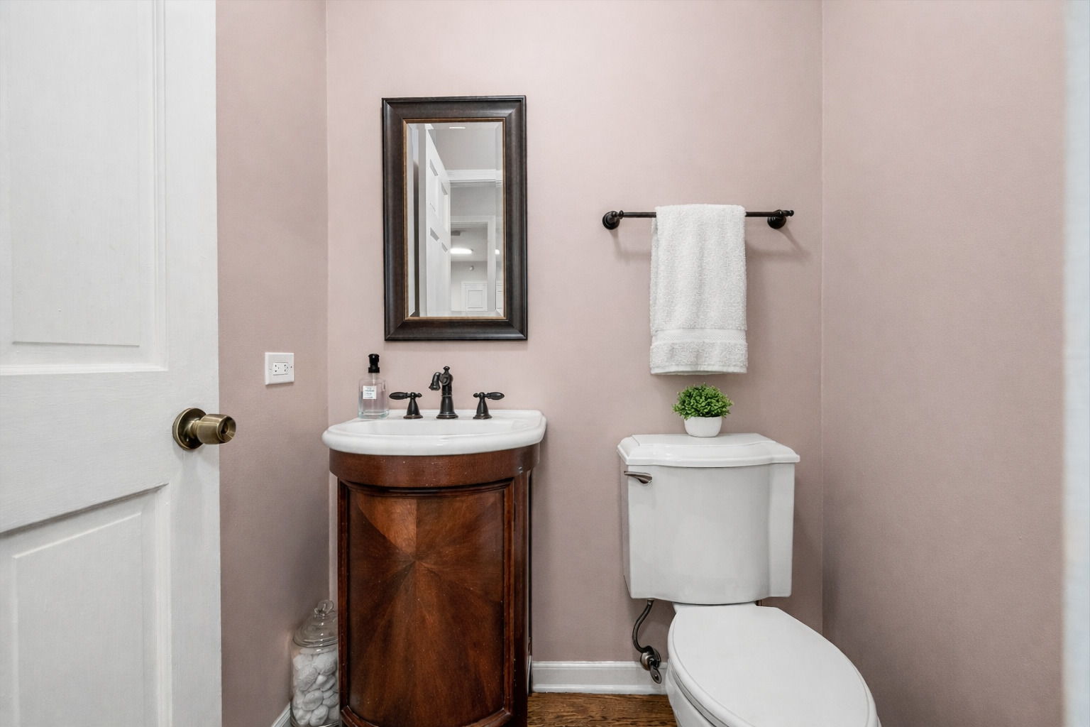 931 CANTERBURY Drive, Schaumburg, IL 60195