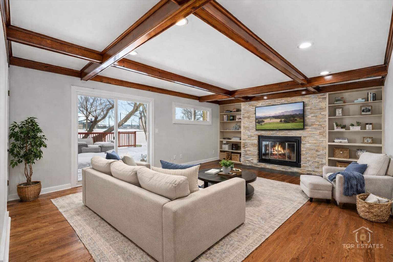 931 CANTERBURY Drive, Schaumburg, IL 60195