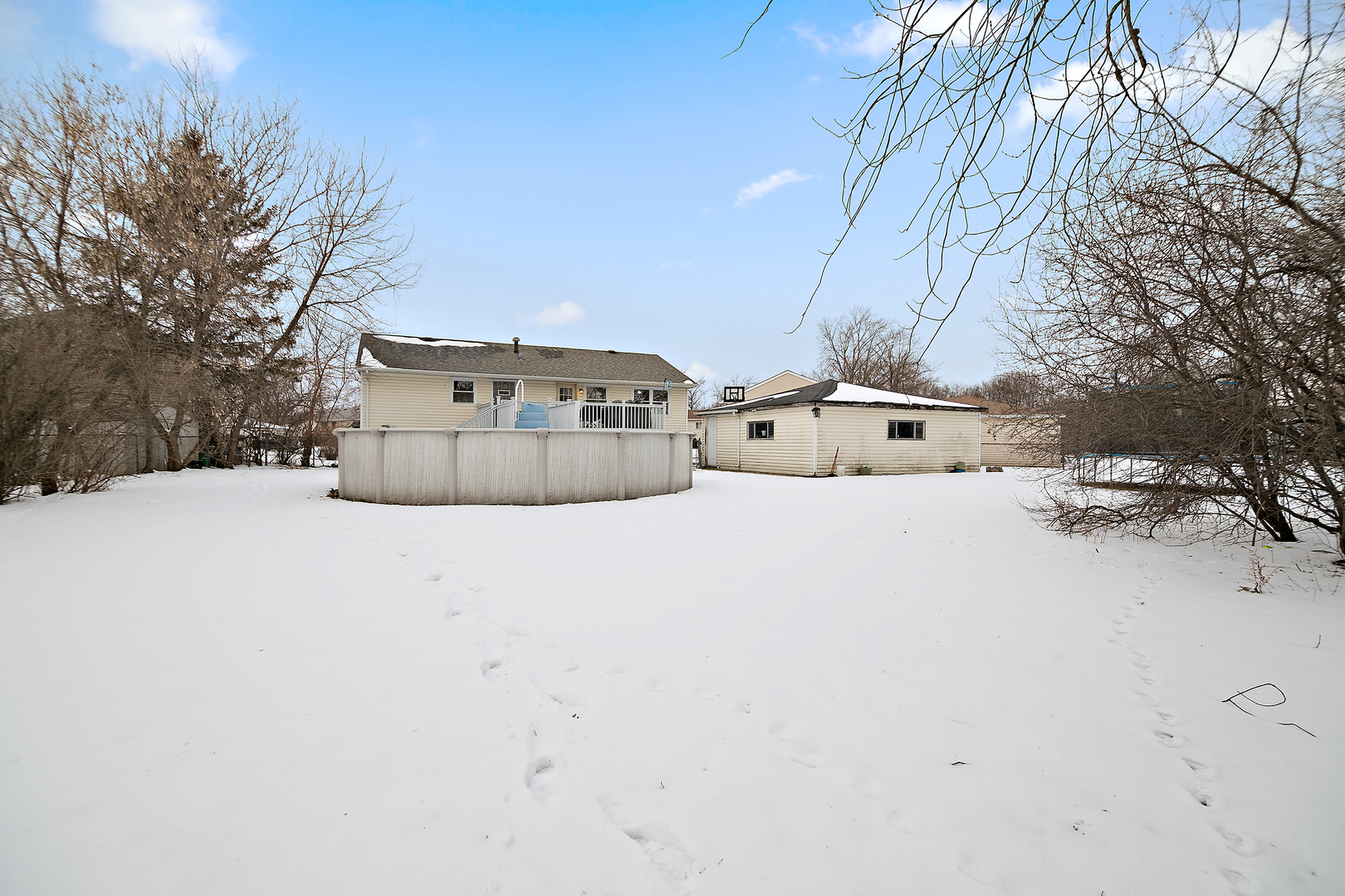 34 S Chestnut Court, Glenwood, IL 60425