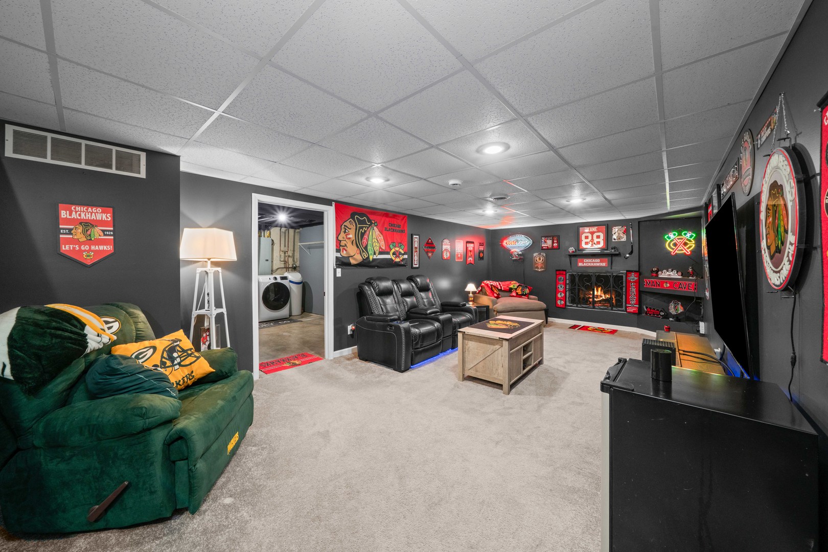 954 HOLIDAY Drive, Lake Holiday, IL 60548