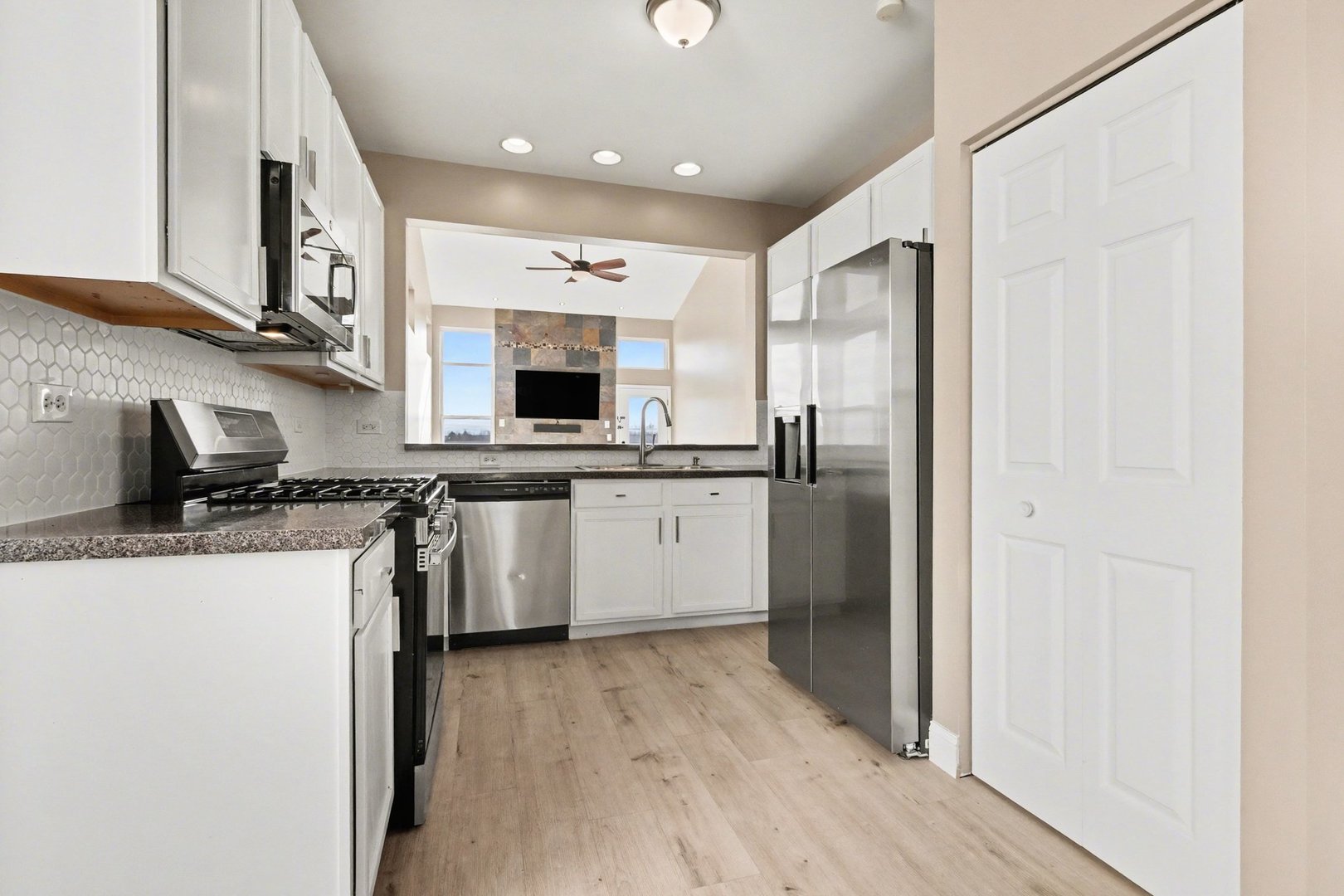 906 Bluebell Circle, Joliet, IL 60431