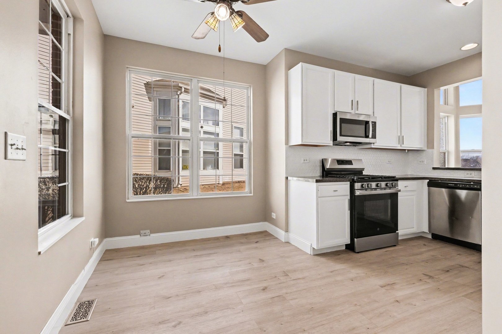 906 Bluebell Circle, Joliet, IL 60431